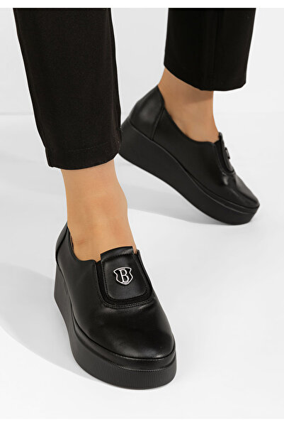 B T Shoes Černé dámské polobotky na klínku Shenika