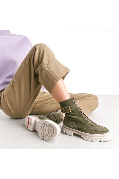 Lloyd Schnür-Stiefeletten für Damen v hnědé barvě