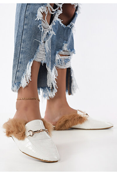 B T Shoes Bílé dámské pantofle Fluffy