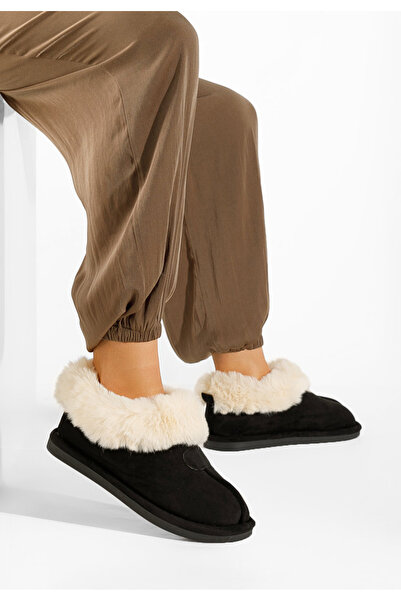 B T Shoes Čierne dámske papuče Olaria