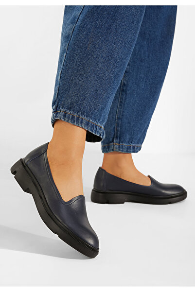 B T Shoes Women's casual shoes, navy leather, Manara