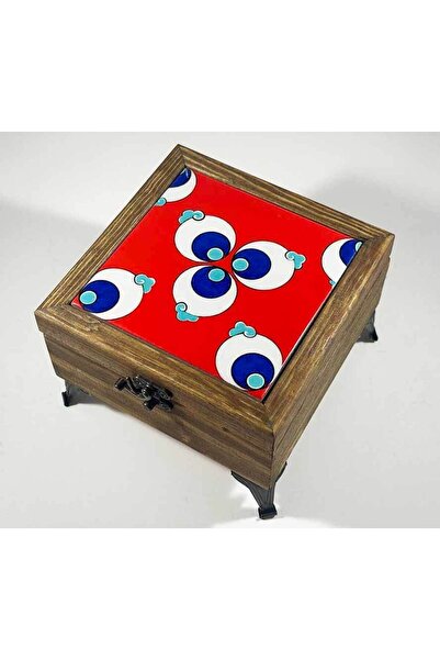 Çini Evi صندوق تخزين خشبي بتصميم تشينتيماني على خلفية حمراء