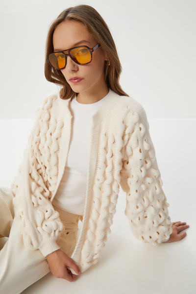 Lovelyİstanbul Balónkový úpletový kardigan s děrovaným vzorem LMT0036 KRÉMOVÝ