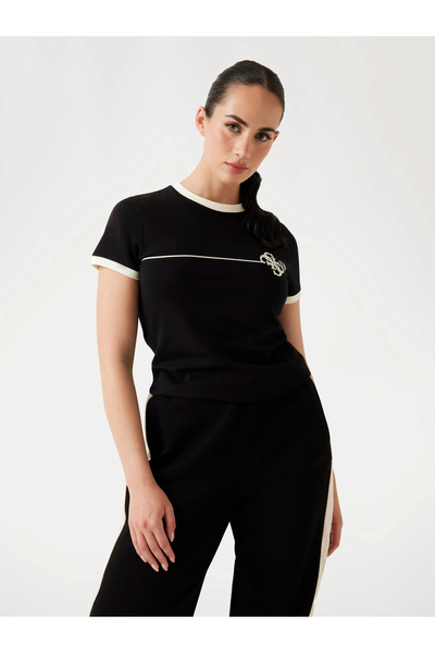 Guess Carmen Kadın Siyah Aktif Slim Fit T-Shirt V5YI01J1314-JBLK