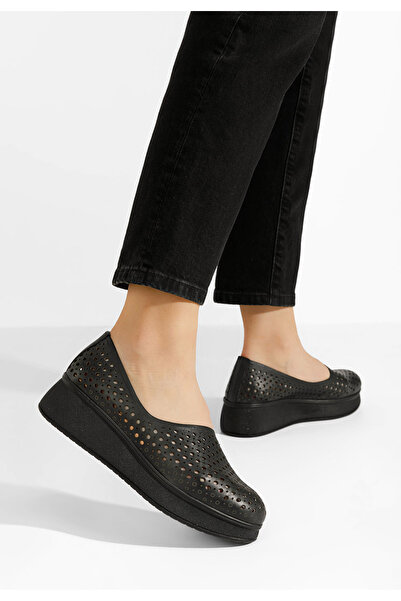 B T Shoes Černé kožené polobotky Patti