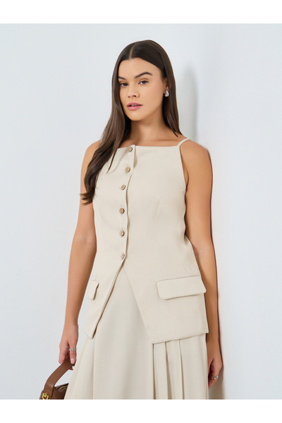 Styli Strappy Square Neck Buttoned Top