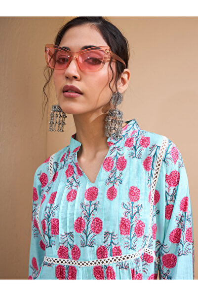 Sassafras By Styli Blue Floral Front Pintuck Kurti