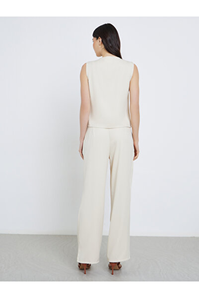 Take Two By Styli Solid Sleeveless Buttoned Top and Pant Co-Ords