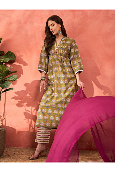 Sassafras By Styli Green Floral Cambric Kurta with Pencil Pants and Dupatta Set