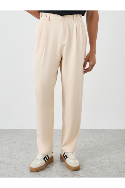 Styli Men Oversized Pleat Detail Trousers