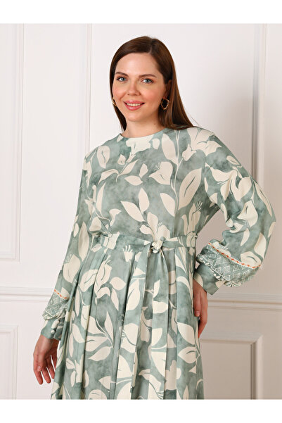 Alia By Styli Plus Green Maxi Dress with All Over Print