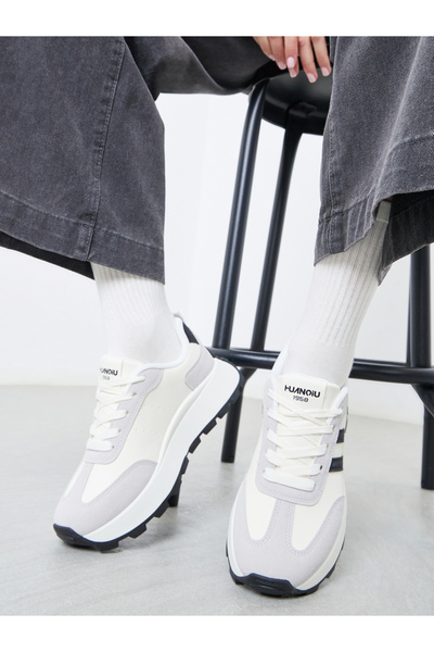 Styli حذاء رياضي مخطط للنساء