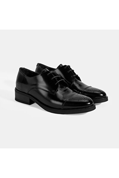 Desa Women's Black Lace-Up Classic Leather Shoes