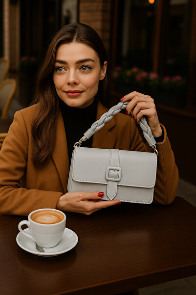 ESTUTE Lüks Örgü Kısa Sap Detaylı 2 Gözlü Çapraz Omuz Çantası