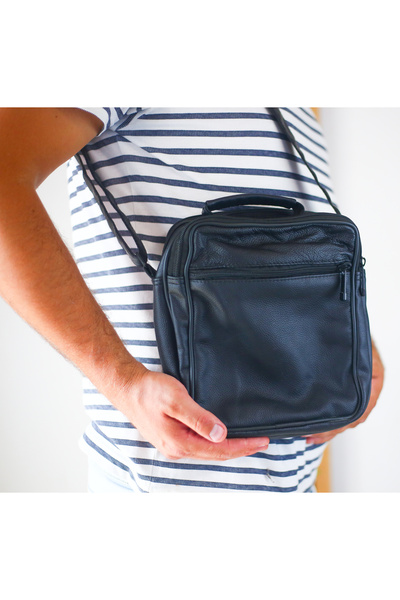 Other Geantă bărbătească tip crossbody din piele ecologică neagră