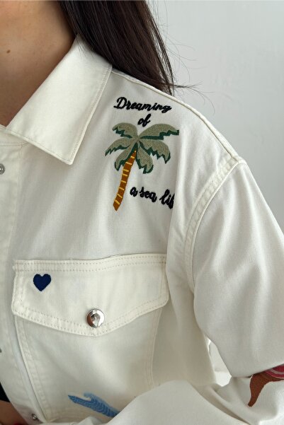 FEMELLE Krem Tropikal Nakışlı İşlemeli Kot Jean Ceket - Çıtçıt Düğmeli