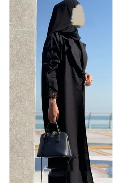 outline Black abaya with tulle inner sleeves