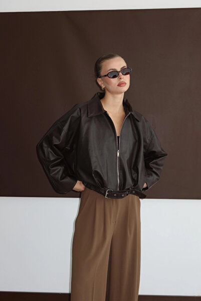 Sorridi سترة جلدية بتصميم بومبر مع حزام كبير الحجم