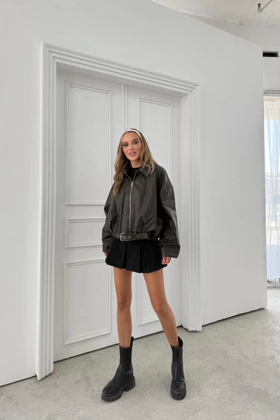 Sorridi سترة جلدية كبيرة الحجم مع تفاصيل حزام الخصر