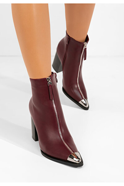 B T Shoes Bordové kotníkové boty na podpatku Penia