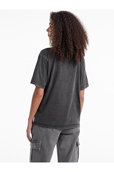 Guess Jeans Women's Oversize Fit T-Shirt