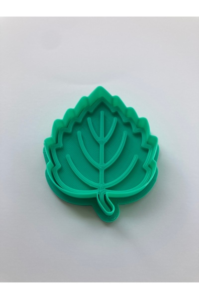 Düvencioğlu Leaf-Shaped Cookie Mold, Green, Maple Leaf Design, Autumn-Themed