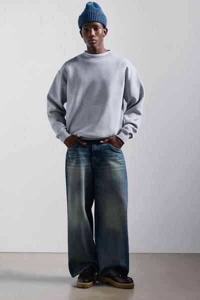 Pull & Bear Geniş, düz kesim jean