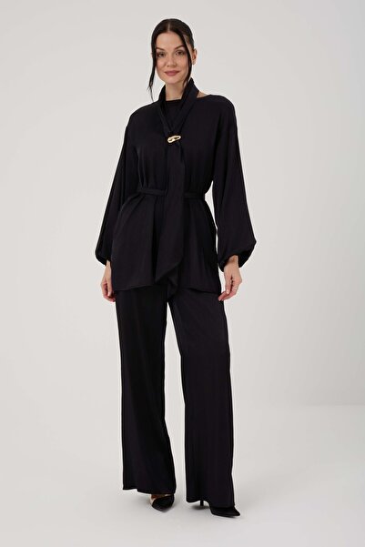 Jupe Women's silk brocade set with scarf detail 8575