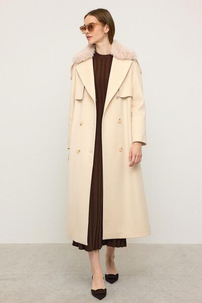 Olcay Abnehmbarer Pelzmantel mit selbstmuster, Limited Edition, CREME 3127