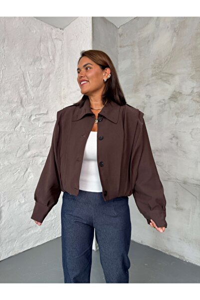 Elif Özbey Butik Acı Kahve Pile Detaylı Kısa Trençkot