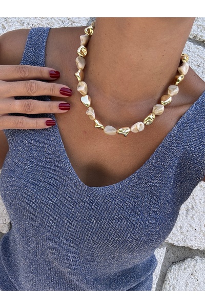 Miliva Asymmetrical Model Gold Detailed Flashy Necklace |   Bone Appearance Necklace