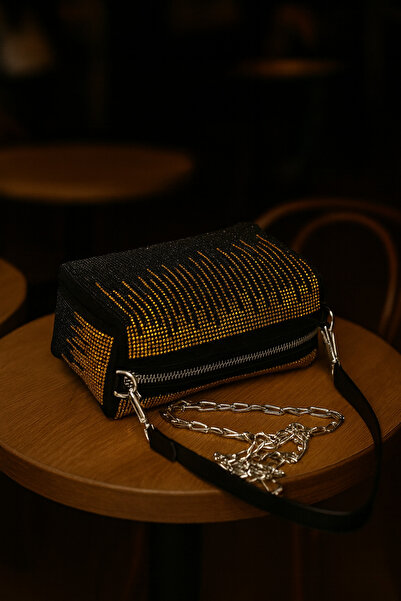 ESTUTE Lüks Taş Detaylı Zincir Askılı Gece Çantası