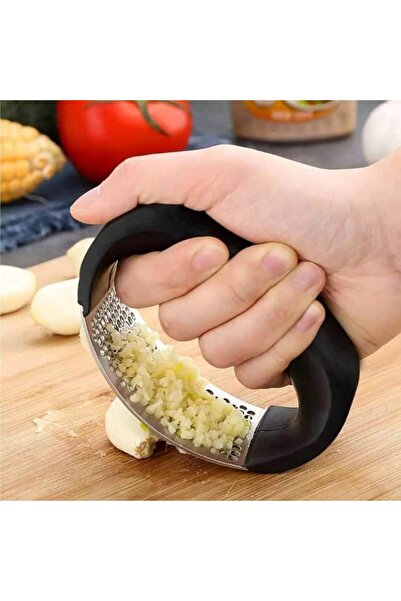 Mena Rise أداة هرس الثوم من الفولاذ المقاوم للصدأ من بويفليكتر تريندبلاس 1150700