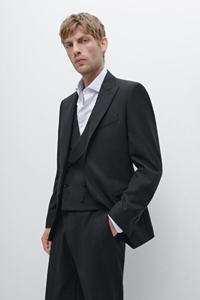 Massimo Dutti American suit with peaked lapel