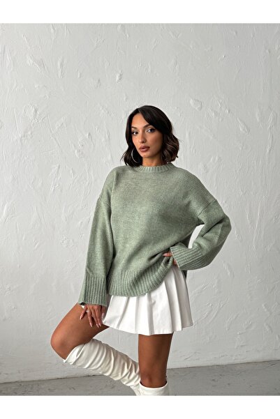 BEJNA Women's Green Soft Textured Crew Neck Oversize Basic Knit Sweater