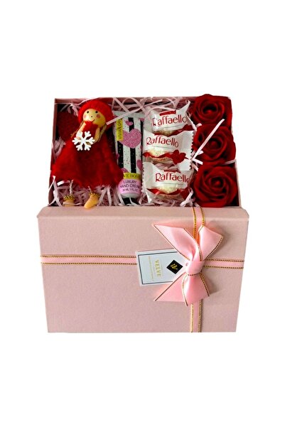 velve Pachet Christmas Family, cu trandafiri de sapun, crema de maini, pralin...