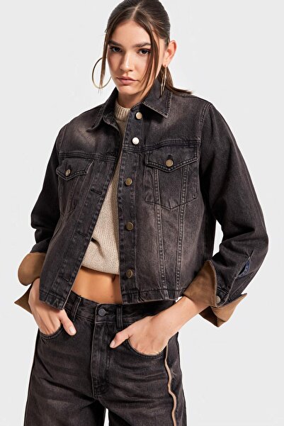 its basic Дамско яке T.Kot Colour 2w5-62 с прав крой, ръкави от велур, детайли отпред и копчета, дизайн от деним