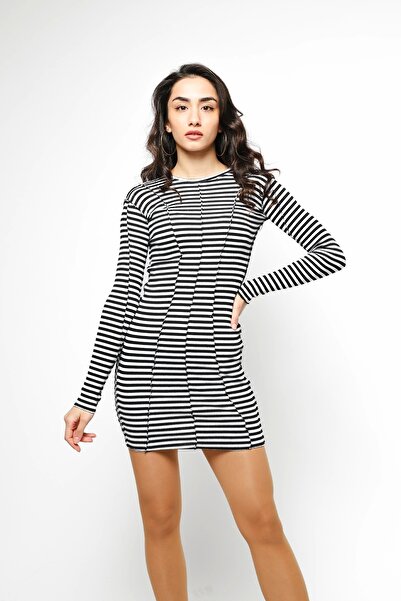 Bak Moda Πλεκτό φόρεμα με λαιμόκοψη με λεπτομέρεια αντίστροφης βελονιάς