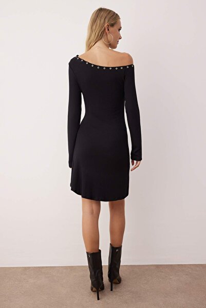 Trendyol Collection Black Plain Open Shoulder Accessory Detail Short / Mini Knitted Dress Twoaw26El00175