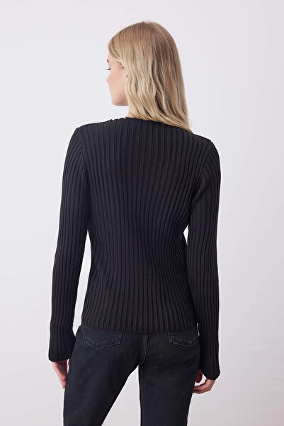 Trendyol Collection Black Transparent Detailed Knitwear Sweater Twoaw26Kz00229