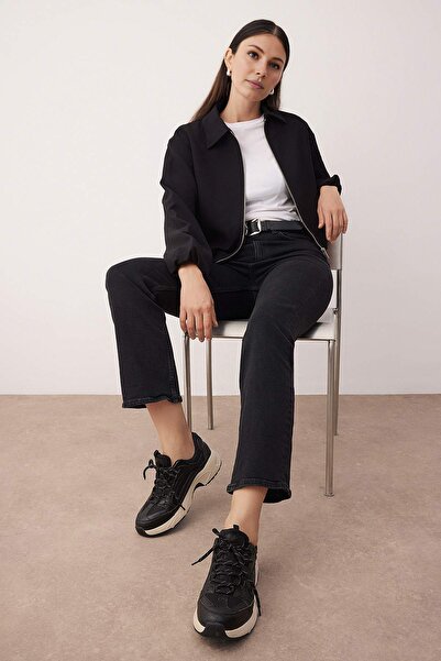 TRENDYOL SHOES Black Textured Leather Detailed Lace-Up Women's Sports Shoes 
 Takeaw26Sn00015