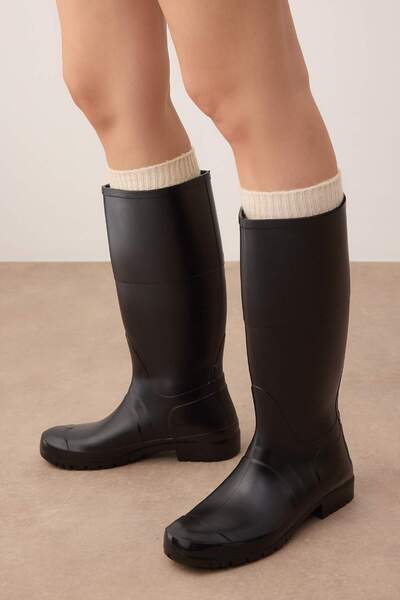 TRENDYOL SHOES Schwarze gezackte Damen-Regenstiefel mit 3 cm flachem Absatz T...