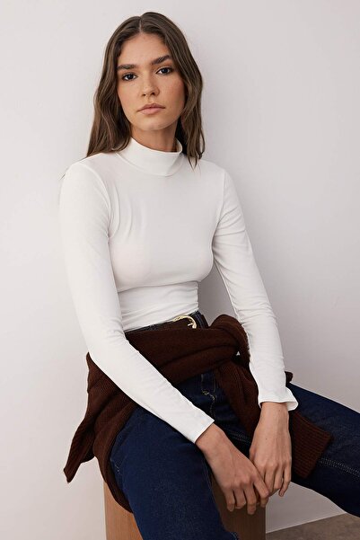 Trendyol Collection Ecru Stand Collar Snap Knitted Body TWOAW21BD0008