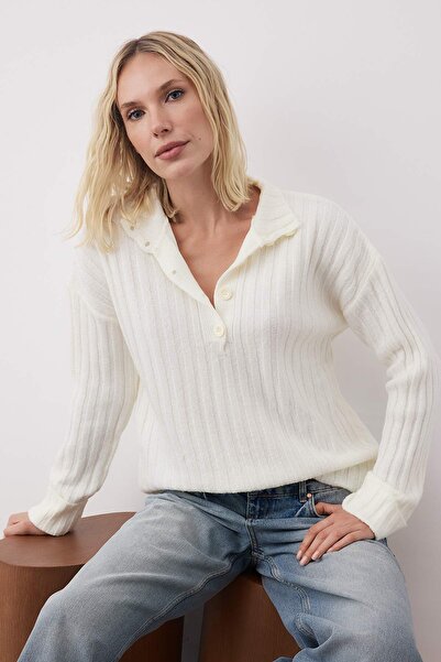 Trendyol Collection Ecru Wide Fit Pullover mit weicher Textur und Stehkragen