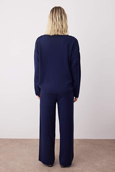 Trendyol Collection Синій комплект з 3 предметів: кардиган, блуза та штани з трикотажу TWOAW26AU00049