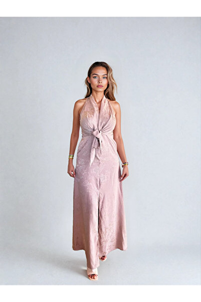 Kinzi فستان نسائي مزين بفتحة أمامية ونقشة لامعة بلون الحجر