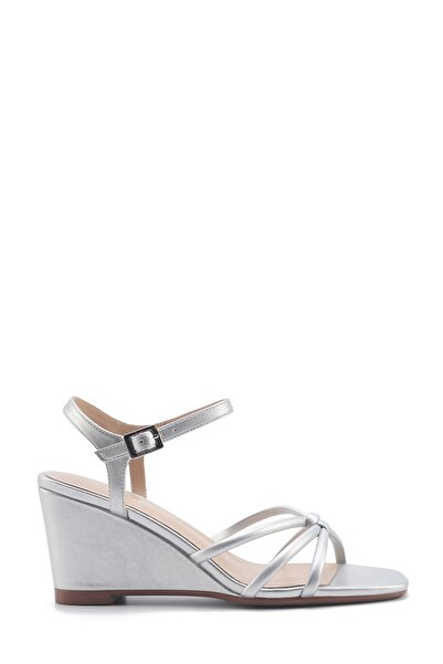 Nine West JORGIA 5FX Gümüş Kadın Dolgu Topuk Sandalet