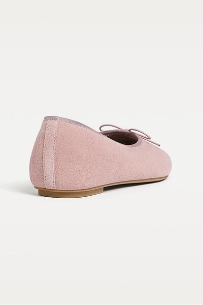 Stradivarius Split suede ballet flats with bow