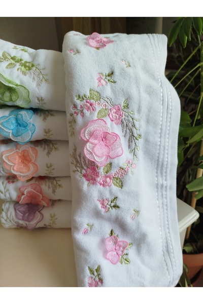 Fiesta Aybüke White Velvet 3D Embroidered Boxed 50X90 cm 100% Cotton