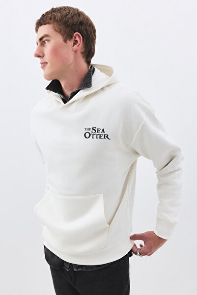 Trendiz Unisex Sea Otter Sweatshirt White